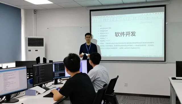 广州易银网络科技有限公司前端界面开发应用于学校与医院案例介绍
